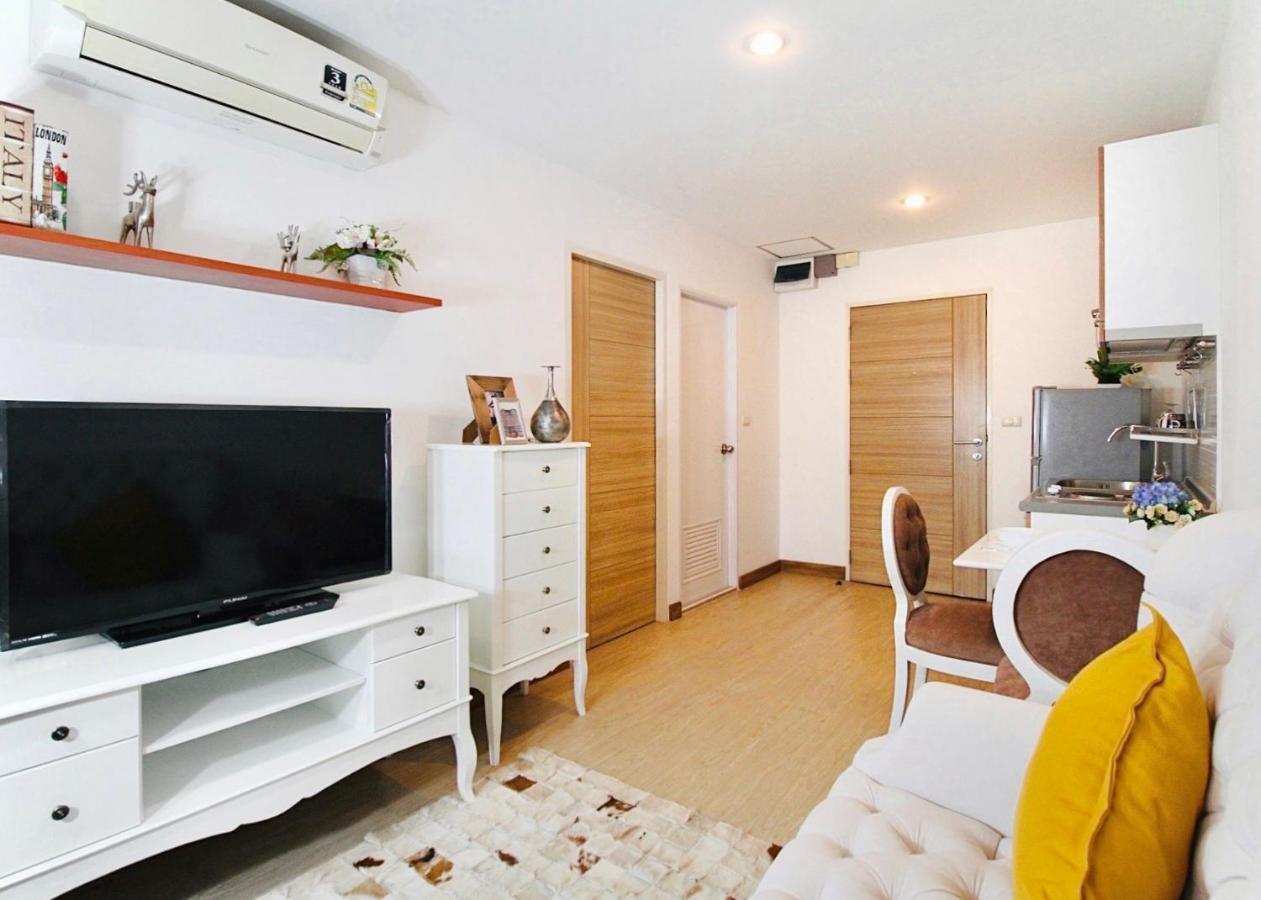Town Sukhumvit 71 Apartment Bangkok Exterior photo