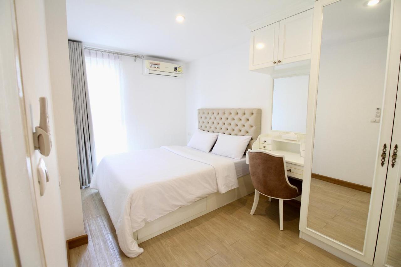 Town Sukhumvit 71 Apartment Bangkok Exterior photo