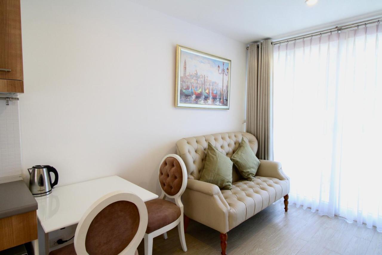 Town Sukhumvit 71 Apartment Bangkok Exterior photo
