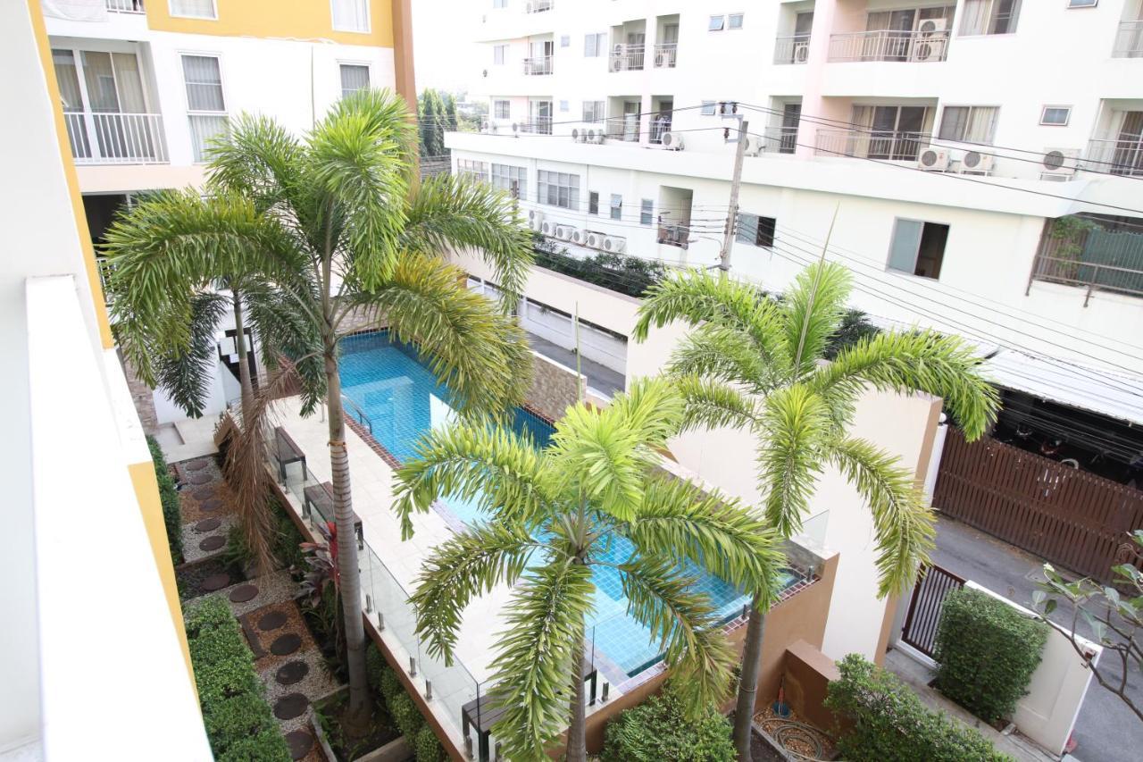 Town Sukhumvit 71 Apartment Bangkok Exterior photo