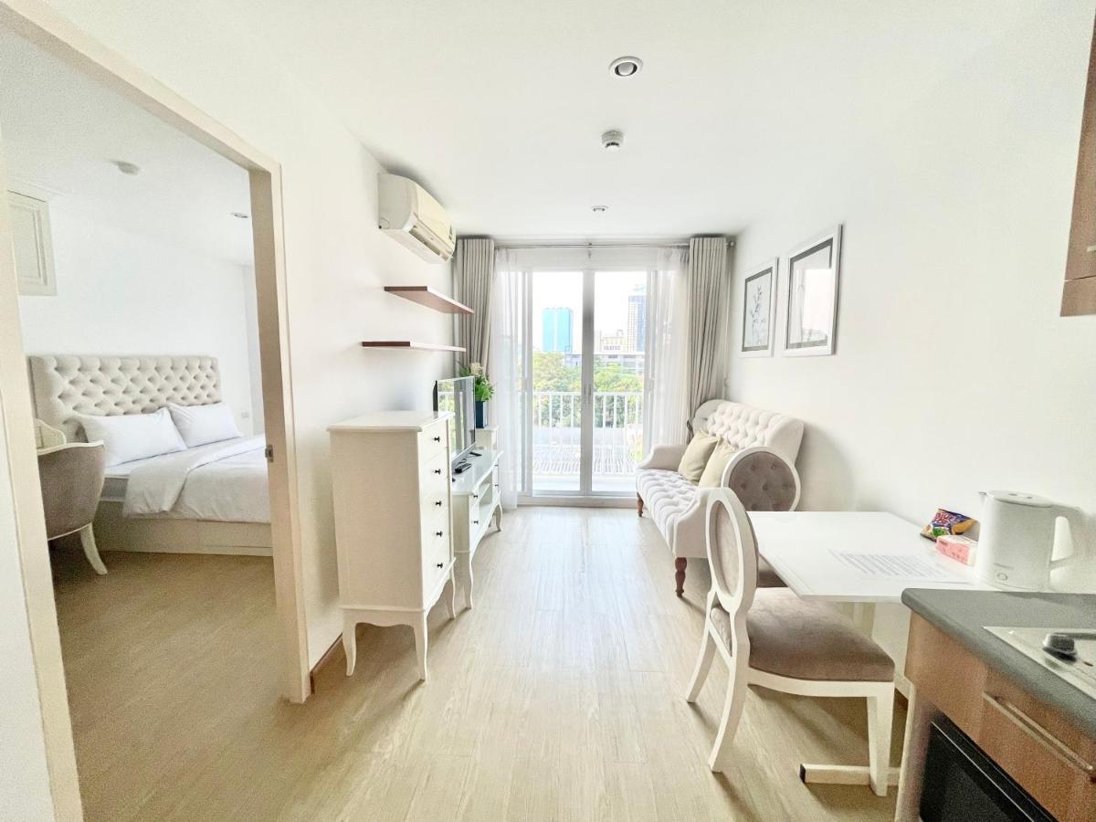 Town Sukhumvit 71 Apartment Bangkok Exterior photo